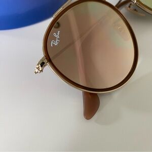 Ray-Ban Round Metal Sunglasses in Rose Gold with Brown Gradient Lenses
